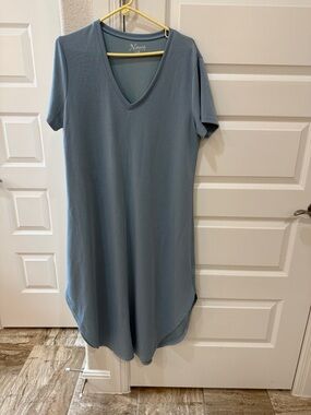 Natural Reflections V-Neck Short Sleeve Long Top - Light Blue